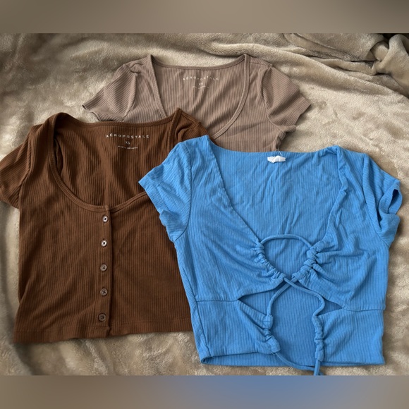 3 CROP TOPS XS Aero and Cotton on - Picture 1 of 3